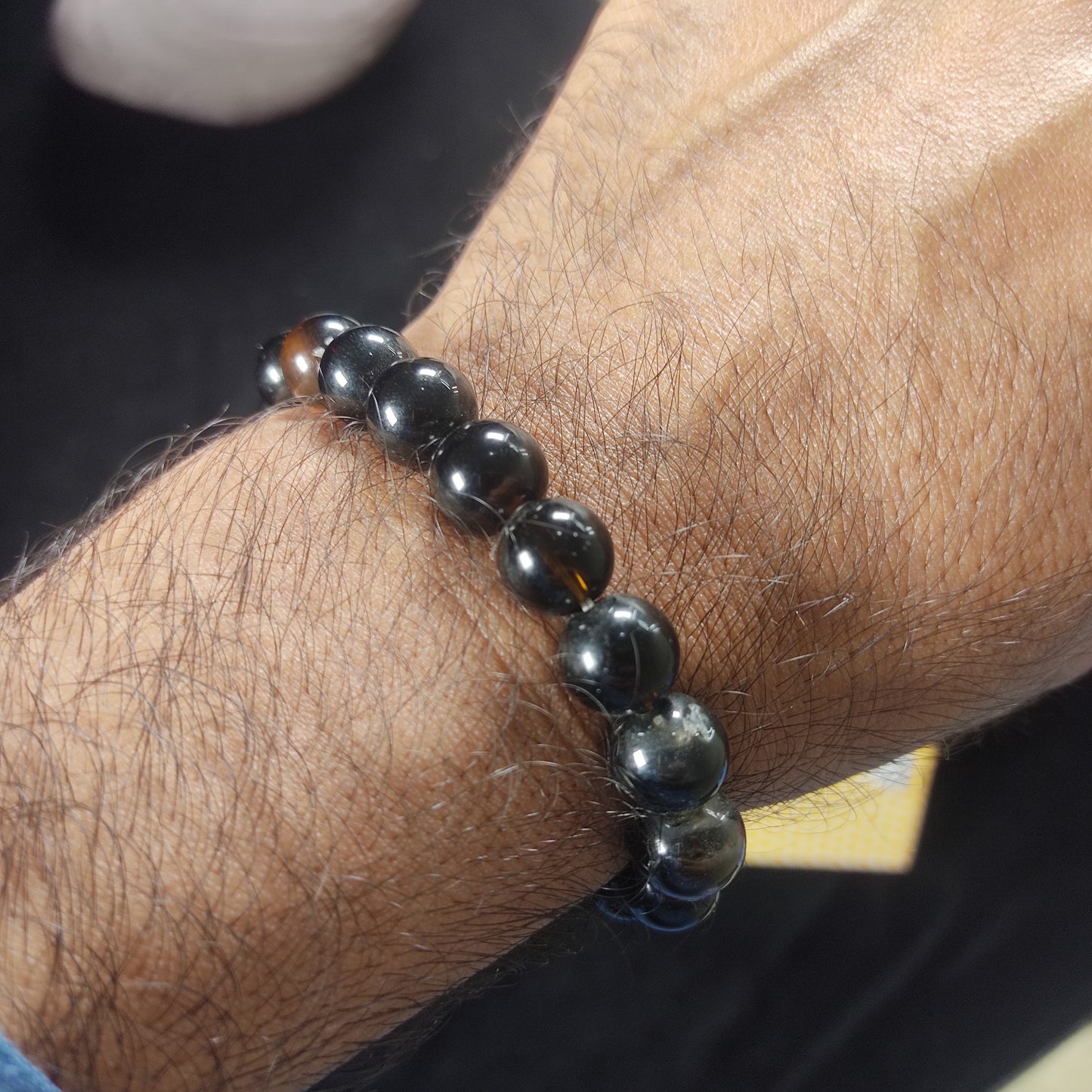 Aqeeq Stone Bracelet – Free Size Fit for All  Black Color (16 beads 10mm Size ) Elastic, Natural Original Gem-stone