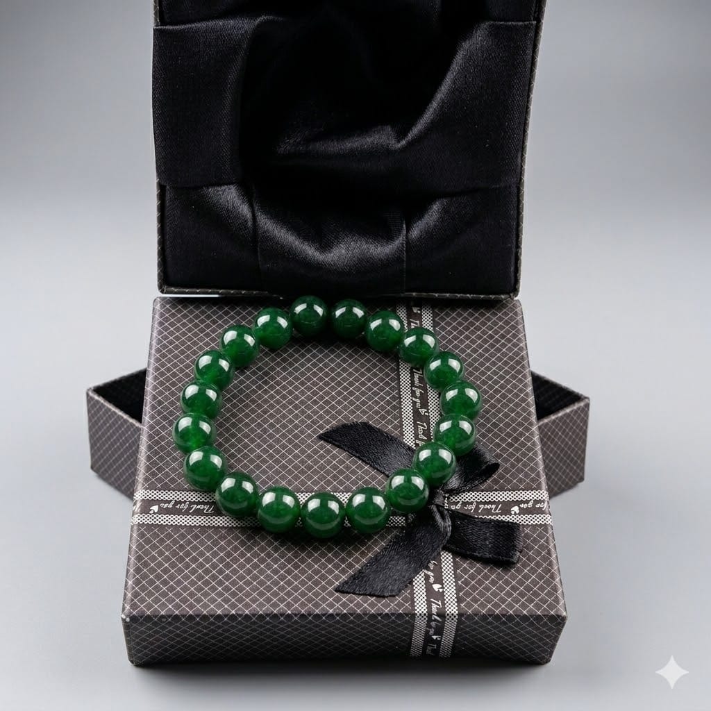 Green Aqeeq Stone   Bracelet  –- Free Size Fit for All( 16 Beads ,10mm size)